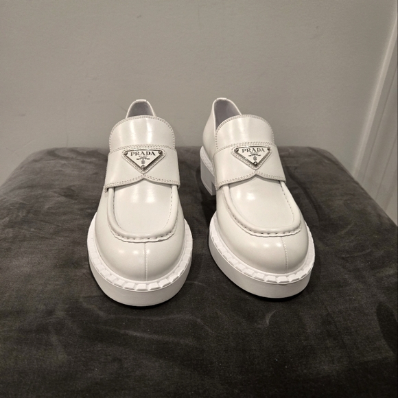 Prada Spazzolato Logo Platform Leather Loafers White size 37.5 US 7.5 NWOB - Picture 5 of 10